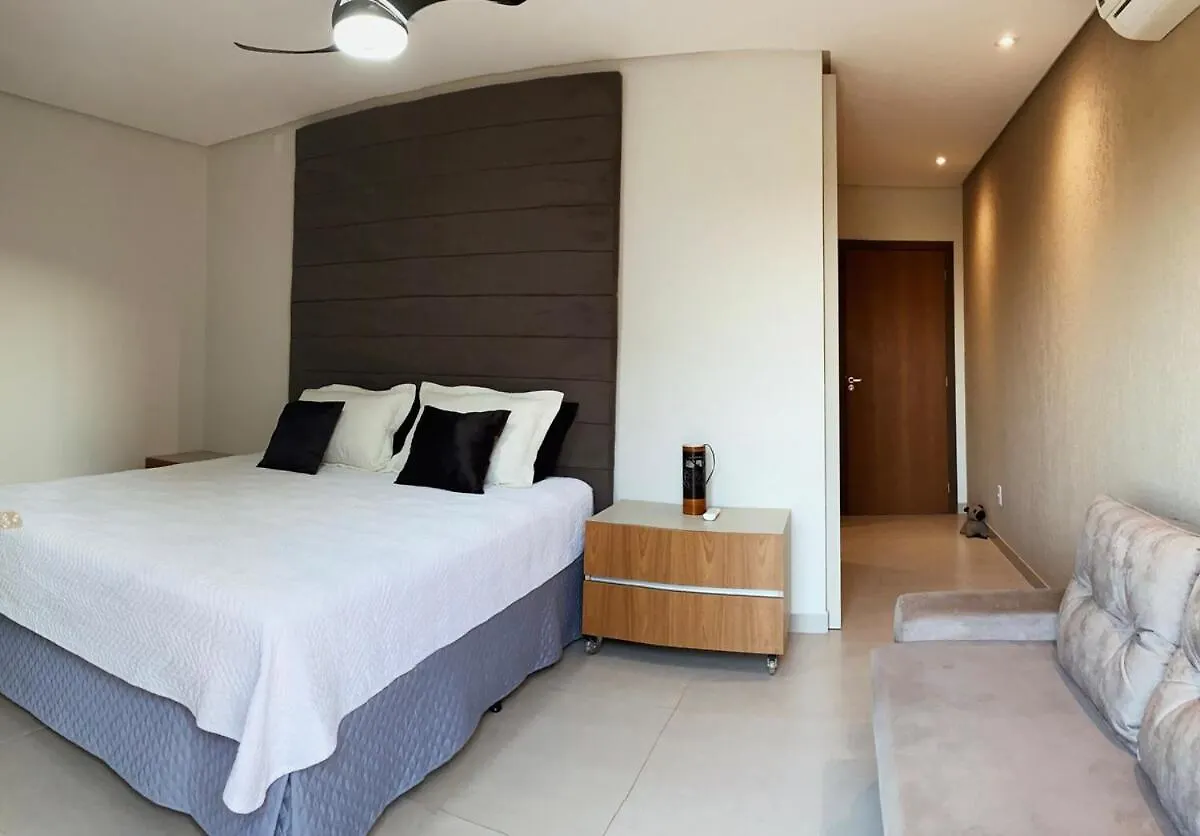 Casa 4 Suites Garopaba, Rosa Internacional - Surfland 0*, Garopaba