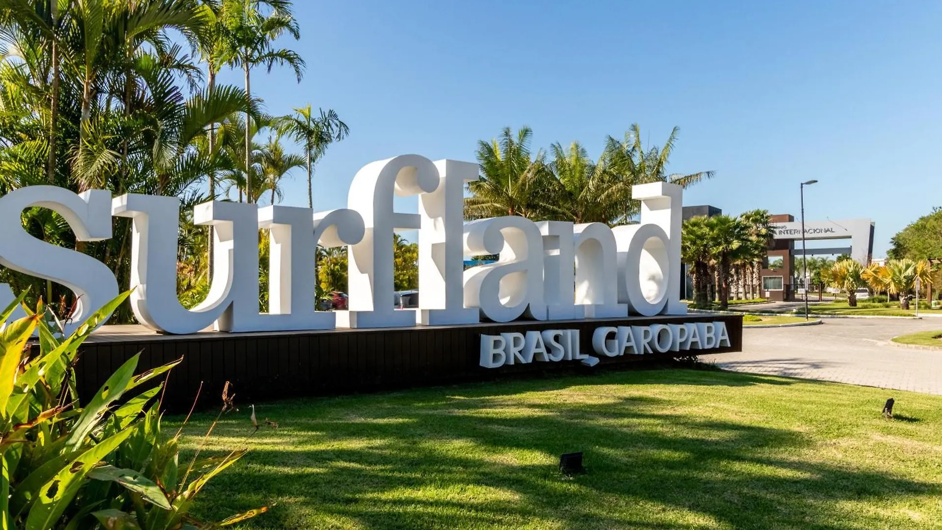 Casa 4 Suites Garopaba, Rosa Internacional - Surfland Garopaba
